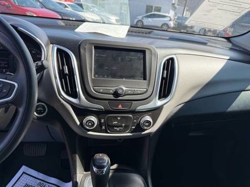 Used 2019 Chevrolet Equinox LS image 12