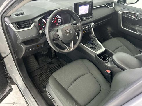 Used 2022 Toyota RAV4 XLE image 11