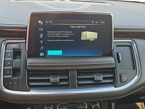 Used 2022 Chevrolet Suburban LT w/ Luxury Package image 19