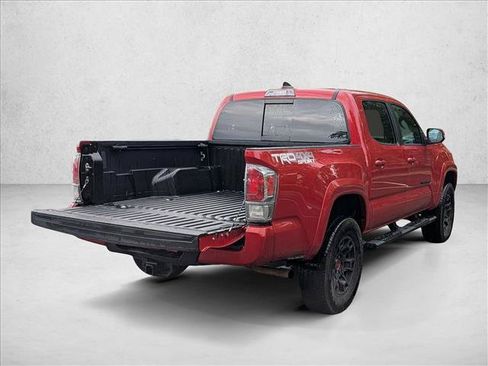Used 2021 Toyota Tacoma TRD Sport AWD/4WD image 5