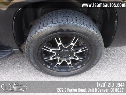 Used 2013 Chevrolet Avalanche LTZ image 40