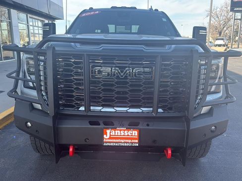 Used 2024 GMC Sierra 2500 AT4X image 11