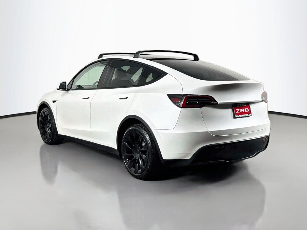 Used 2021 Tesla Model Y Long Range AWD/4WD image 3