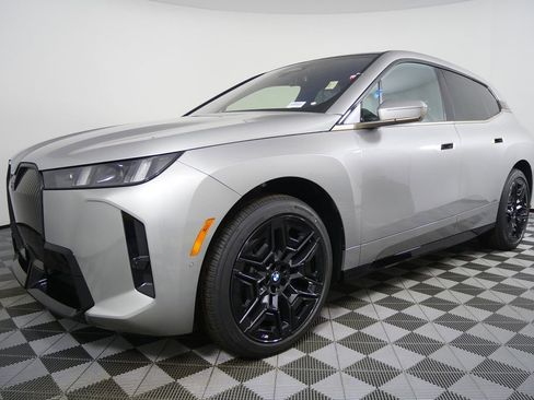 Used 2026 BMW iX xDrive45 w/ M Sport Package image 8