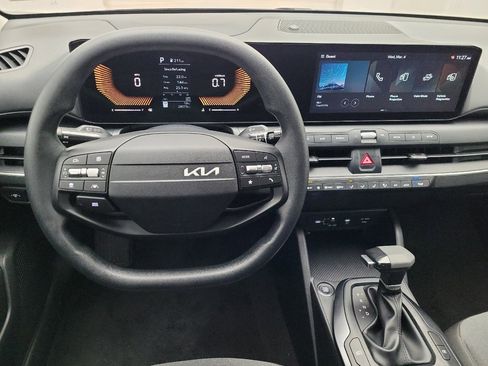 Used 2025 Kia K4 FWD image 22