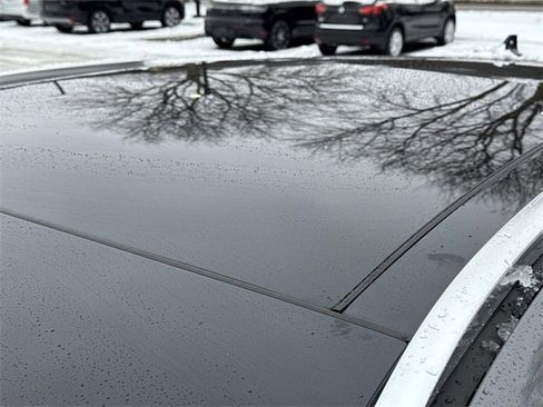 Used 2022 Lincoln Corsair Reserve w/ Equipment Group 201A image 11