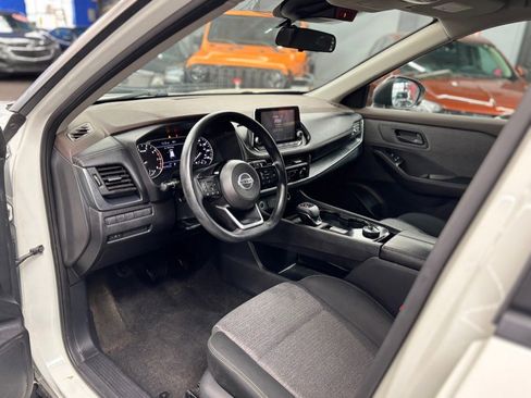 Used 2021 Nissan Rogue S AWD/4WD image 10