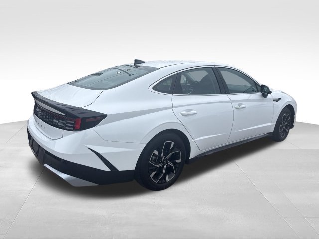 Used 2025 Hyundai Sonata SEL FWD image 5