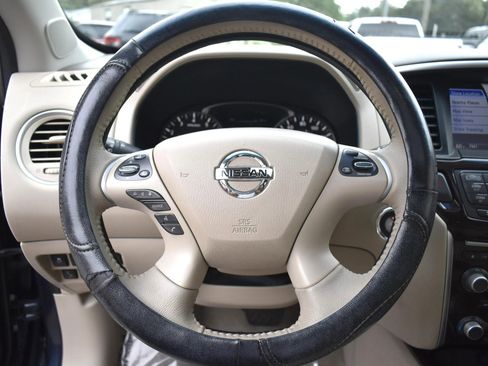 Used 2015 Nissan Pathfinder SL w/ SL Premium Package image 26