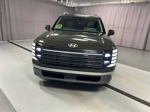 Used 2026 Hyundai Palisade SEL FWD image 2