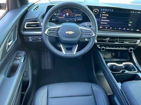 New 2026 Chevrolet Traverse LT w/ LPO, Floor Liner Package FWD image 13