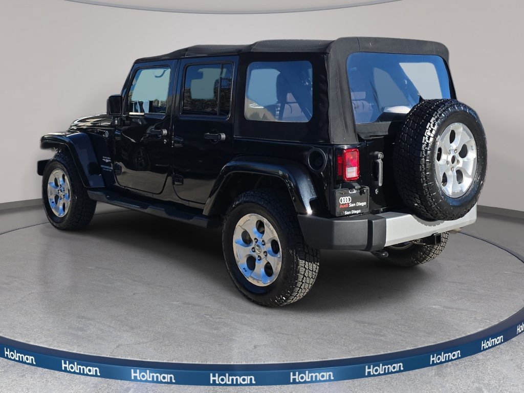 Used 2015 Jeep Wrangler Unlimited Sahara w/ Connectivity Group AWD/4WD image 8