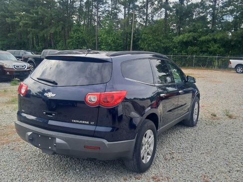 Used 2011 Chevrolet Traverse LT w/ Personal Connectivity Package AWD/4WD image 4