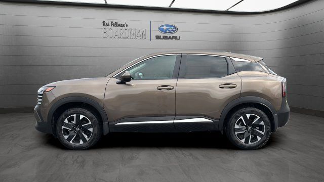 Used 2025 Nissan Kicks SV AWD/4WD image 9
