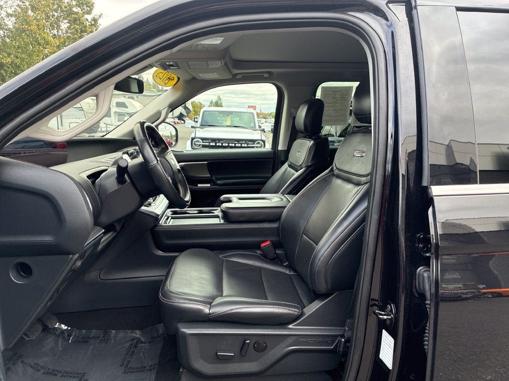 Used 2025 Ford Expedition Max Platinum AWD/4WD image 13