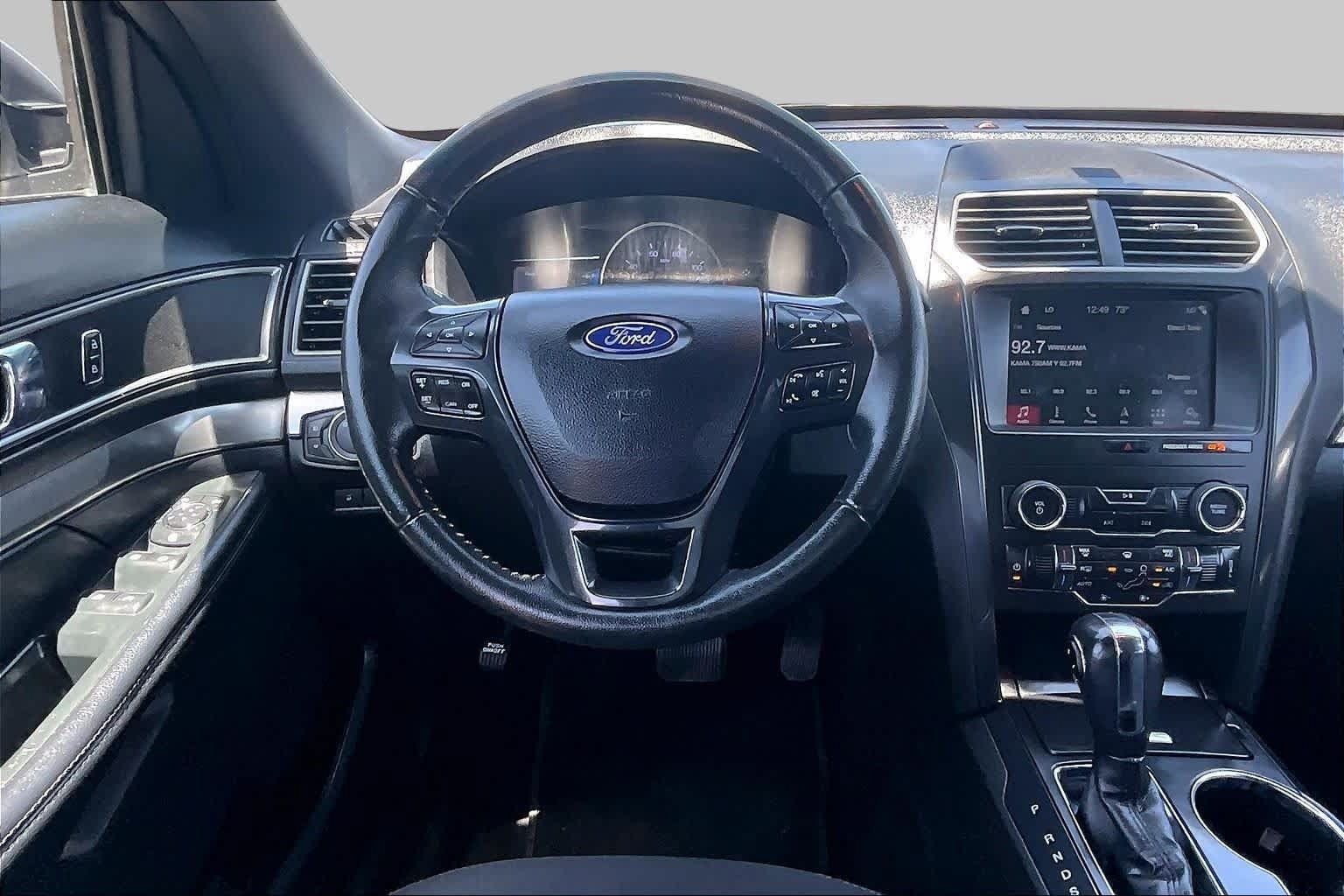 Used 2019 Ford Explorer XLT w/ Equipment Group 201A FWD image 6