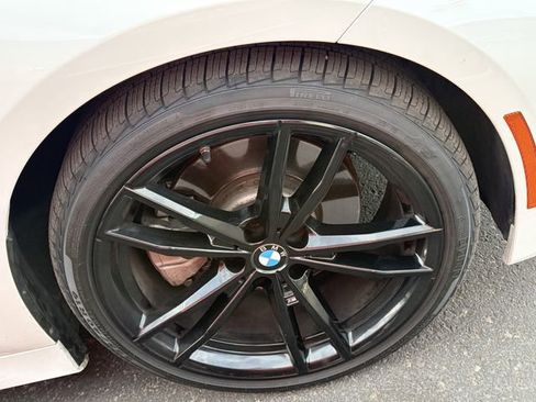 Used 2022 BMW 330i Sedan w/ M Sport Package image 4