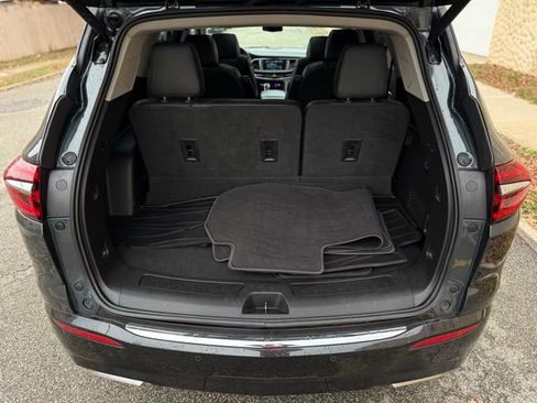 Used 2019 Buick Enclave Avenir w/ Avenir Technology Package image 14