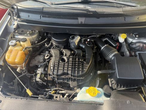 Used 2013 Dodge Journey SXT w/ Flexible Seating Group image 10