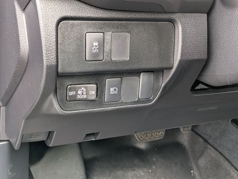 Used 2023 Toyota Tacoma SR5 AWD/4WD image 17