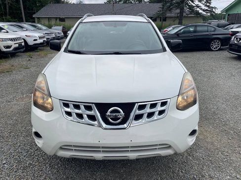 Used 2014 Nissan Rogue S w/ Convenience Package AWD/4WD image 2