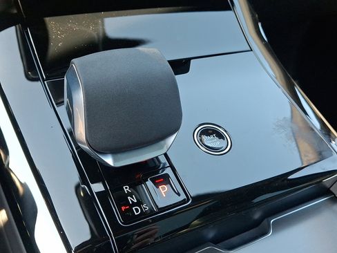 New 2026 Land Rover Range Rover Sport Dynamic SE AWD/4WD image 10