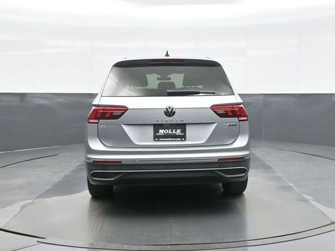 Used 2022 Volkswagen Tiguan SE image 6