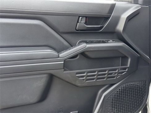 Used 2024 Toyota Tacoma SR image 23