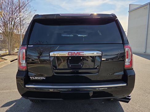Used 2019 GMC Yukon Denali w/ Denali Ultimate Package AWD/4WD image 7