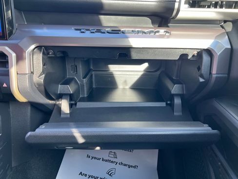 Used 2024 Toyota Tacoma TRD Off-Road image 25