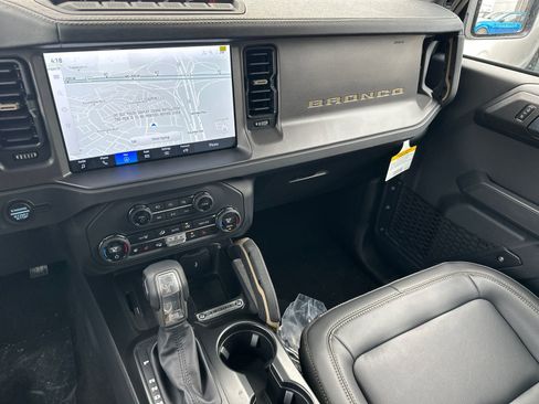 New 2025 Ford Bronco Badlands image 27