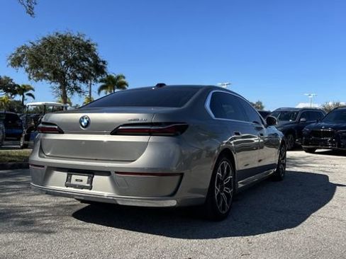 Certified 2024 BMW i7 eDrive50 image 7