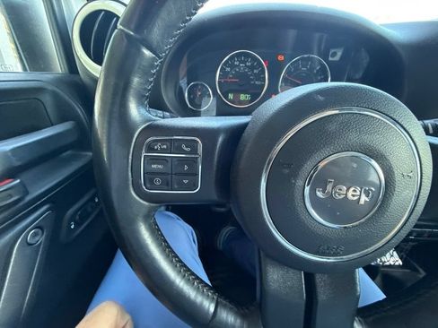 Used 2018 Jeep Wrangler Unlimited Sport w/ Quick Order Package 24W AWD/4WD image 21