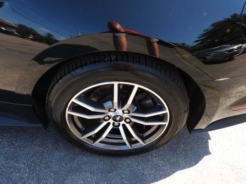 Used 2017 Ford Mustang Premium RWD image 22