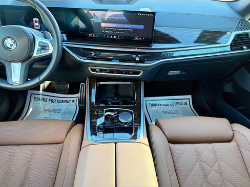 Used 2026 BMW X5 xDrive40i w/ M Sport Package image 19