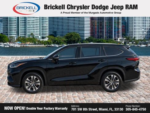 Used 2021 Toyota Highlander XLE FWD image 6