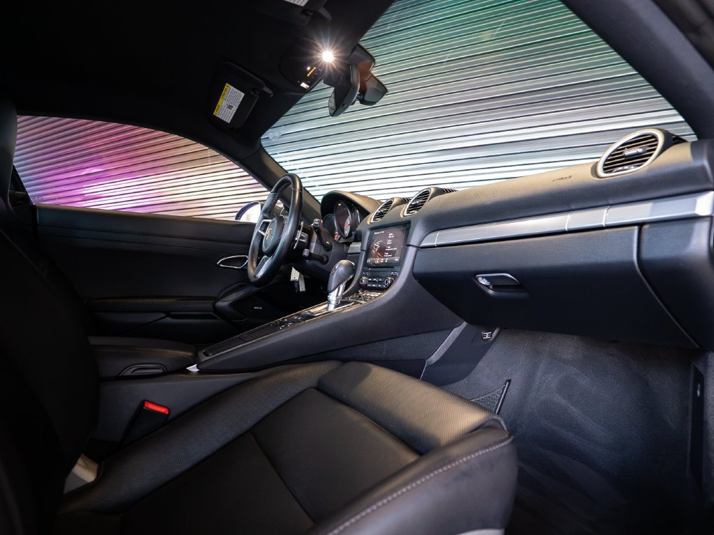 Certified 2017 Porsche 718 Cayman S RWD image 27