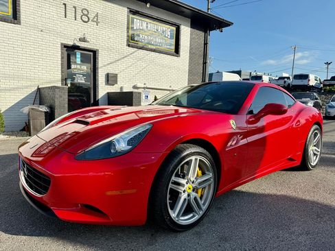 Used 2010 Ferrari California image 29