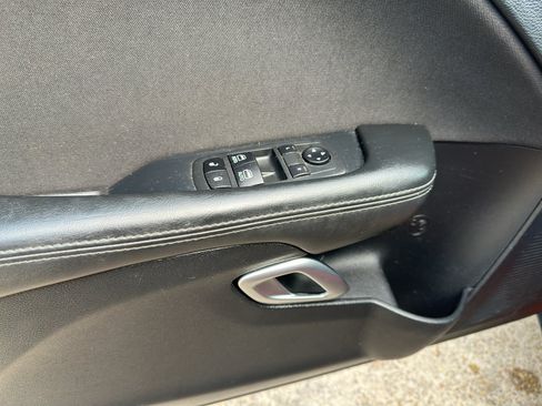 Used 2020 Dodge Challenger SXT RWD image 10