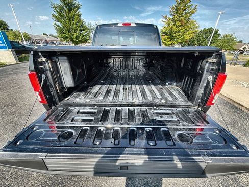 Used 2018 Ford F150 Lariat w/ Equipment Group 502A Luxury AWD/4WD image 19
