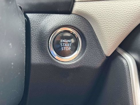 Used 2019 Toyota RAV4 XLE w/ Convenience Package AWD/4WD image 26