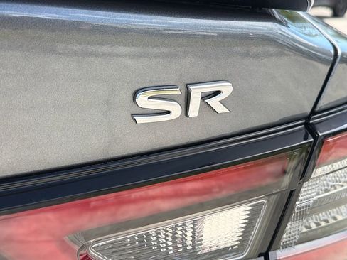 Used 2022 Nissan Maxima SR w/ Sport Mat Group FWD image 11