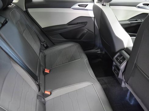 New 2025 Volkswagen Taos SE image 6