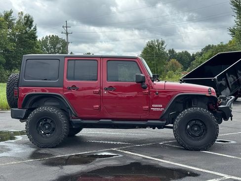 Used 2012 Jeep Wrangler Unlimited Sport AWD/4WD image 4