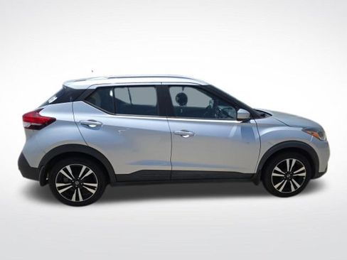 Used 2019 Nissan Kicks SV w/ Exterior Package FWD image 10