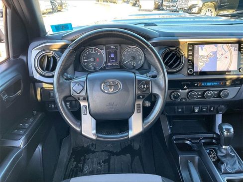 Used 2020 Toyota Tacoma TRD Sport image 16
