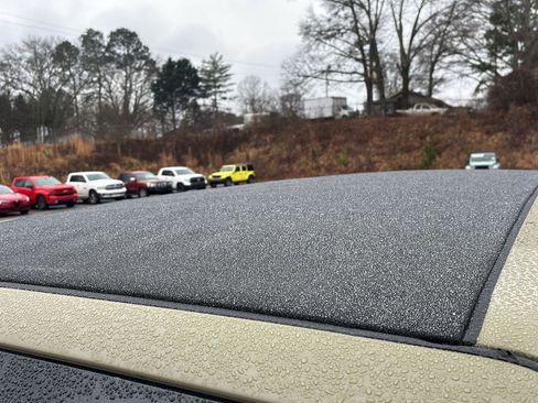 Used 2025 Jeep Wrangler Willys image 6