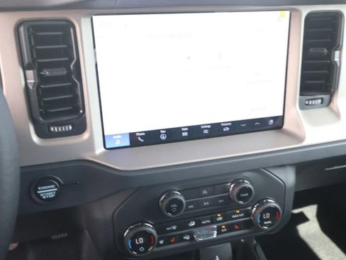 New 2026 Ford Bronco Outer Banks AWD/4WD image 19