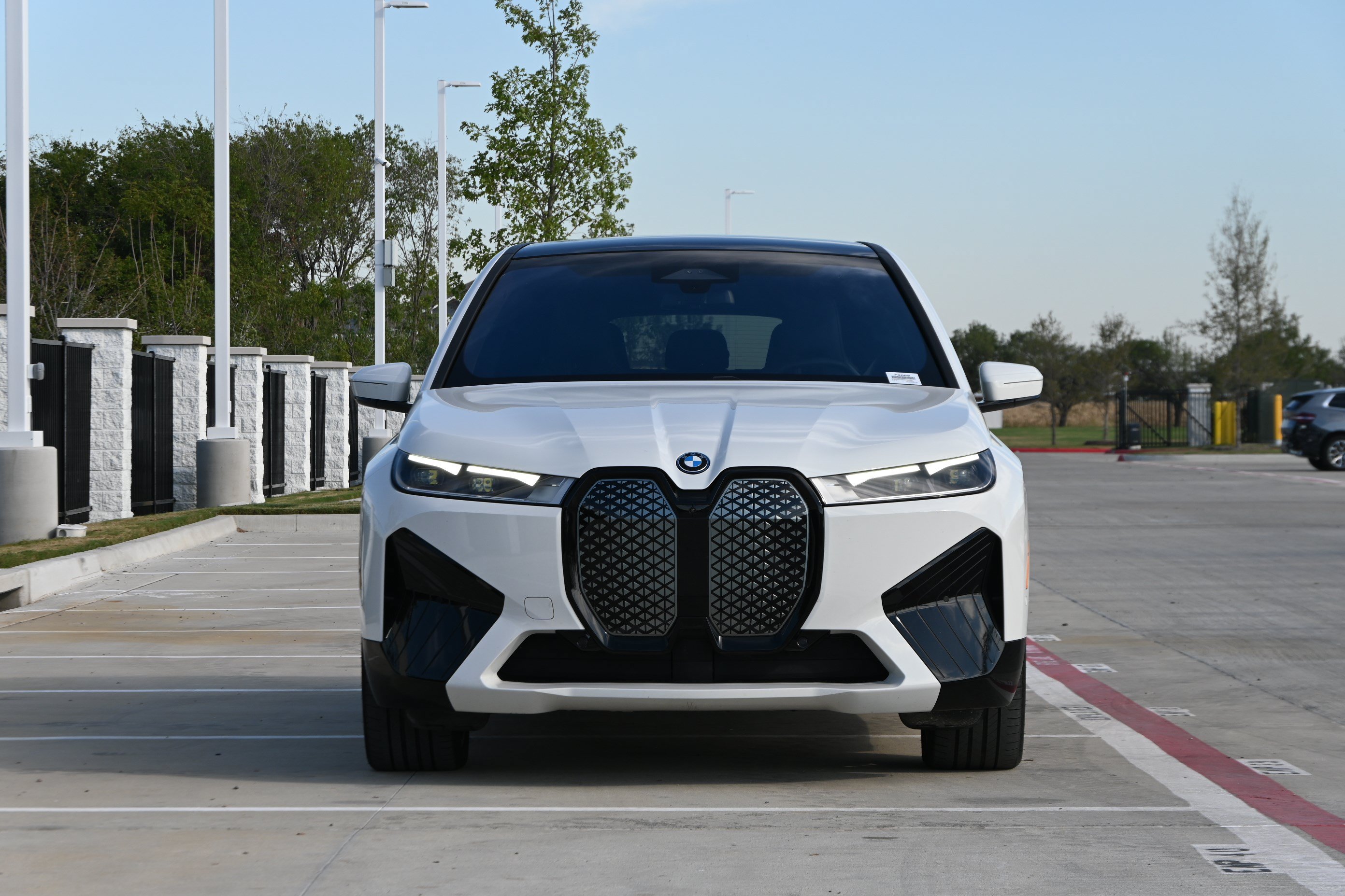 Certified 2025 BMW iX xDrive50 w/ Premium Package AWD/4WD image 3