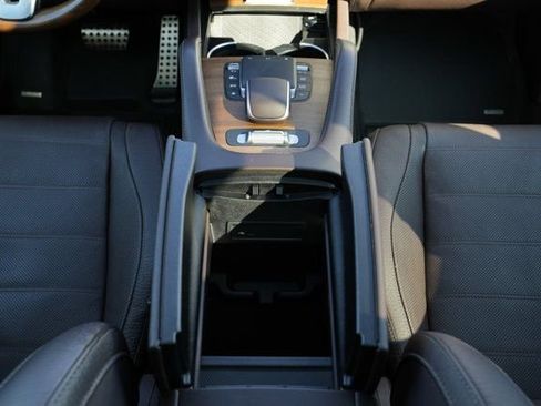 Certified 2023 Mercedes-Benz GLS 580 4MATIC image 30